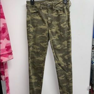 American Eagle Camo Hi Rise Jegging